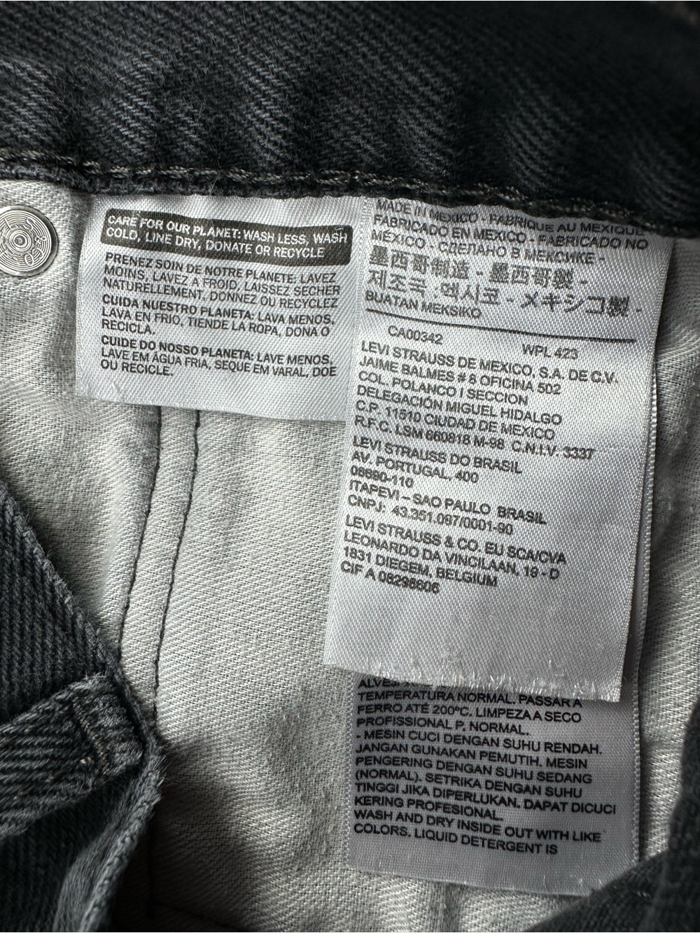 Levi’s 505 Men’s Straight Leg Faded Black Denim Jeans Vintage Classic Grunge - Picture 7 of 14